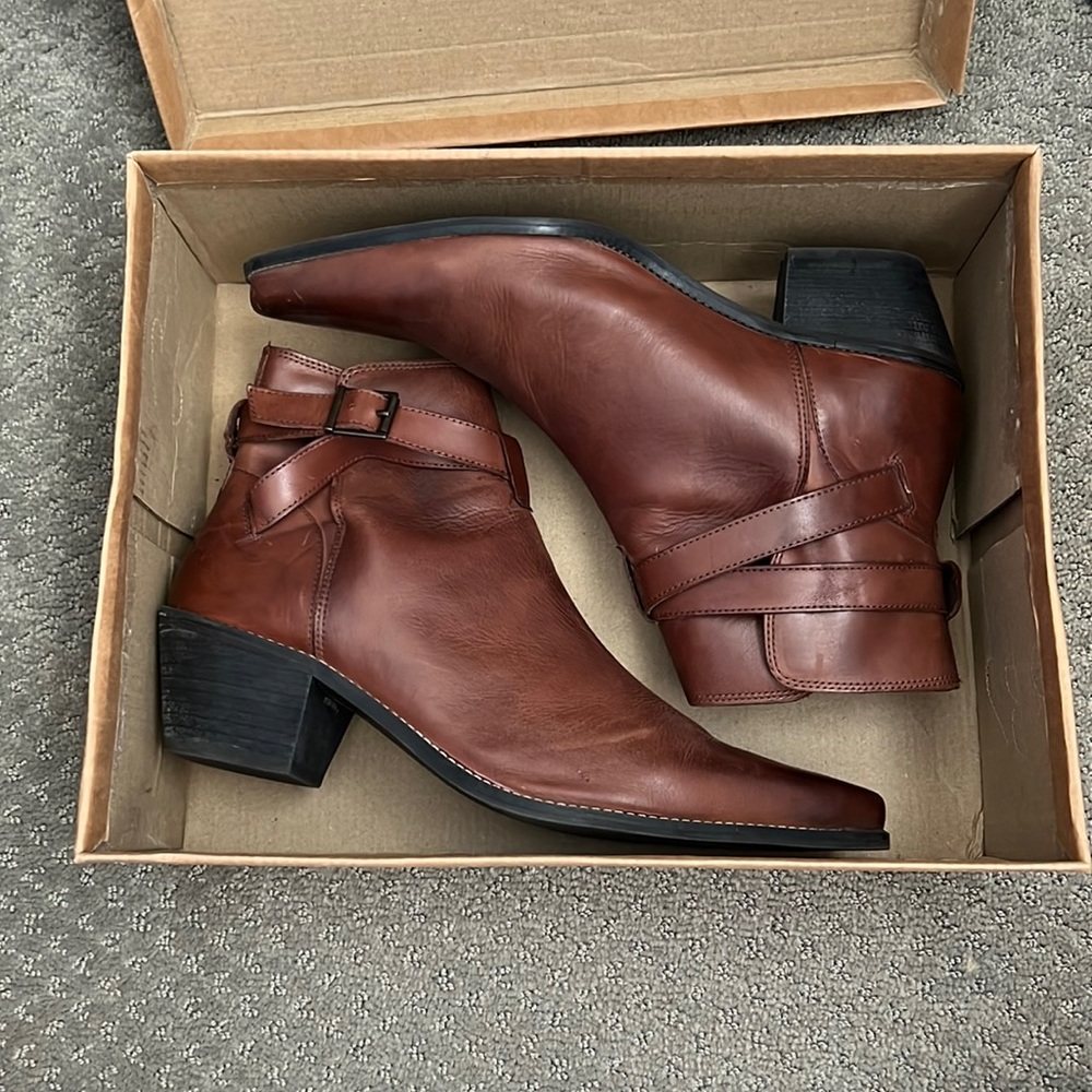 Cuban western heel brown boot